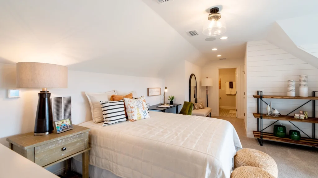 cp-482-Tommy-Feisel-2020-12-15_TheCourtyardsOnHyatts_Model-30-scaled