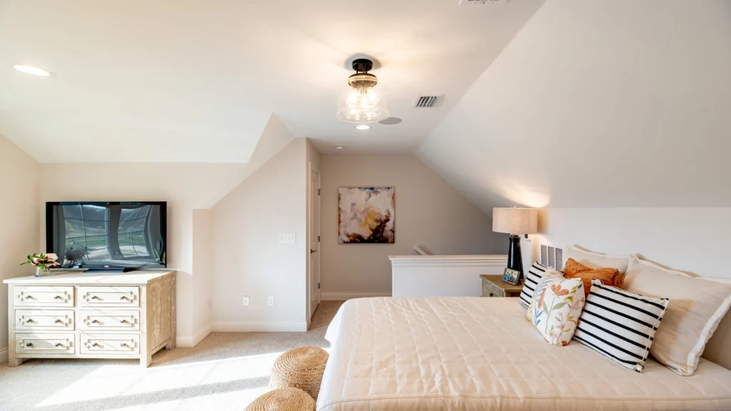 cp-482-Tommy-Feisel-2020-12-15_TheCourtyardsOnHyatts_Model-32-scaled