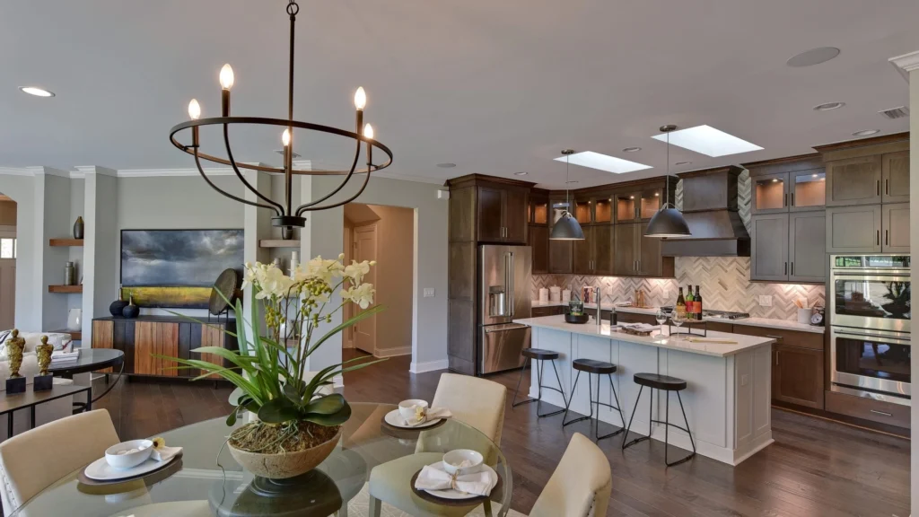 cp-484-RiversideModel_006-scaled