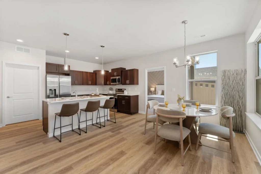 37-web-or-mls-308 Josef Cir 28 (2)