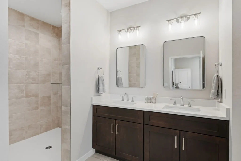 42-web-or-mls-308 Josef Cir 33